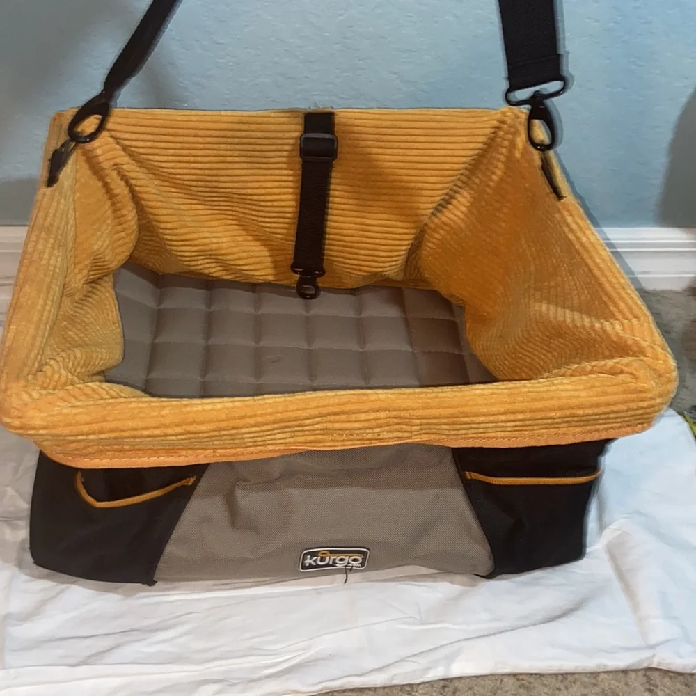 Kurgo Rear Car skybox Booster Seat for Dogs Or Cats